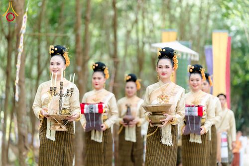 ภาพ No.171744:พิธีทอดกฐิน ศูนย์ปฏิบัติธรรมแก้วเมืองเลย วันที่ 27 ตุลาคม พ.ศ. 2567