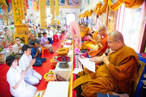 พิธีทอดกฐินสามัคคีทั่วไทย 5,000 วัด ณ วัดบ้านโฮ่งหลวง อ.บ้านโฮ่ง จ.ลำพูน วันที่ 18 พฤศจิกายน พ.ศ. 2566