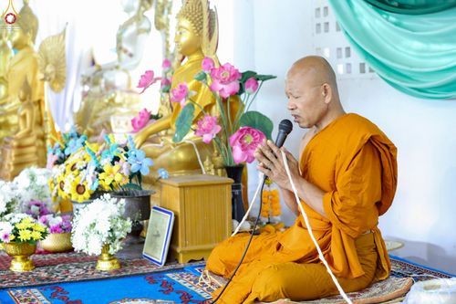 ภาพ No.265483:วันที่ 24 ตุลาคม พ.ศ. 2568 พิธีทอดกฐินสามัคคีทั่วไทย ณ วัดศานติไมตรี ต.ขุนทะเล  อ.เมือง จ.สุราษฎร์ธานี โดยคณะศิษยานุศิษย์ บูชาธรรม 81 ปี หลวงพ่อธัมมชโย