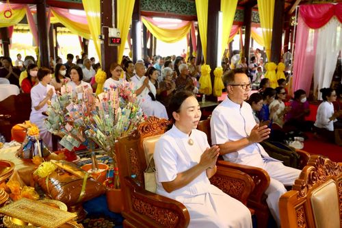 ภาพ No.253930:วันที่ 12 ตุลาคม พ.ศ. 2568 พิธีทอดกฐินสามัคคีทั่วไทย 30,000 วัด โดยคณะศิษยานุศิษย์ บูชาธรรม 81 ปี หลวงพ่อธัมมชโย ณ วัดบางกะเจ้ากลาง อ.พระประแดง จ.สมุทรปราการ