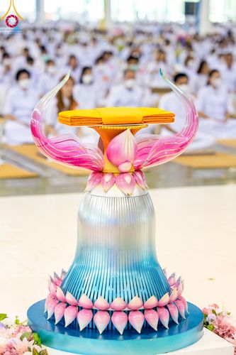 ภาพ No.99692:พิธีปฏิบัติธรรมและพิธีบูชาข้าวพระ ในวันอาทิตย์ต้นเดือนที่ 3 ธันวาคม พ.ศ. 2566 ณ สภาธรรมกายสากล วัดพระธรรมกาย จ.ปทุมธานี