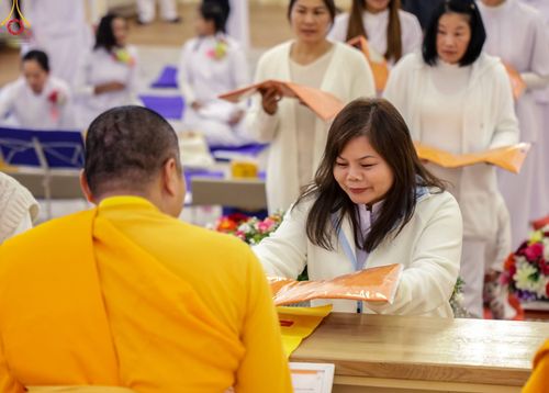 ภาพ No.92566:พิธีทอดกฐินสามัคคี ณ วัดพระธรรมกายฮัมบวร์ค เยอรมนี วันที่ 5 พฤศจิกายน พ.ศ. 2566