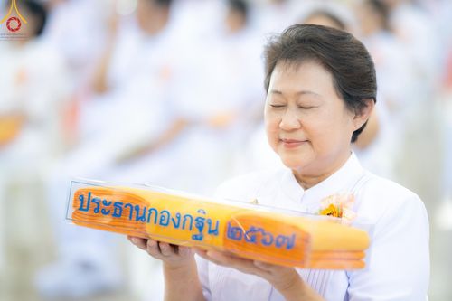 ภาพ No.167668:พิธีทอดกฐิน และ พิธีกรานกฐิน ในวันอาทิตย์ที่ 3 พฤศจิกายน พ.ศ. 2567 ณ วัดพระธรรมกาย จ.ปทุมธานี