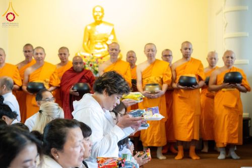 ภาพ No.167289:“กฐินฉลอง 80 ปี ธรรมชัย”กตัญญบูชาหลวงพ่อธัมมชโย สถาปนาอุโบสถ วัดพระธรรมกายเมลเบิร์น ประเทศออสเตรเลีย  วันอาทิตย์ที่ 20 ตุลาคม พ.ศ. 2567