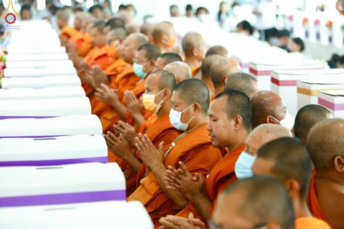 ภาพ No.107271:พิธีเจริญพระพุทธมนต์ ปฏิบัติธรรม มอบทุนการศึกษา ถวายสังฆทาน 140 วัด ณ ศุนย์ปฏิบัติธรรมพระมงคลเทพมุนี อ.สองพี่น้อง จ.สุพรรณบุรี วันเสาร์ที่ 6 มกราคม พ.ศ. 2567