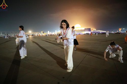 ภาพ No.123314:V.25 ชิตังเม การเตรียมงาน เก็บงาน การรับบุญของเจ้าหน้าที่หน่วยงานต่างๆ เพื่อโครงการธรรมยาตรา กตัญญูบูชา มหาปูชนียาจารย์ พระมงคลเทพมุนี (สด จนฺทสโร) พระผู้ปราบมาร อนุสรณ์สถาน 7 แห่ง ปีที่ 12 ระหว่างวันที่ 2 - 31 มกราคม พ.ศ.2567