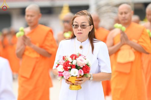 ภาพ No.101102:พิธีอุปสมบทหมู่ ในโครงการอุปสมบทบูชาธรรม มหาปูชนียาจารย์ พ.ศ. 2566 ณ วัดท่าเกวียน อำเภอพนมสารคาม จังหวัดฉะเชิงเทรา วันที่ 5 ธันวาคม พ.ศ. 2566