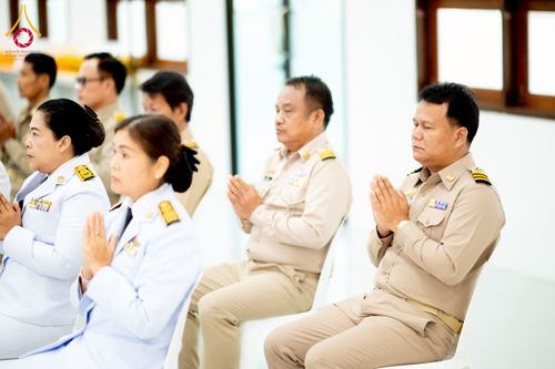 ภาพ No.237604:พิธีเจริญพระพุทธมนต์ ปฏิบัติธรรมเจริญสมาธิภาวนา และทำบุญตักบาตร ถวายพระราชกุศล เนื่องในโอกาสวันเฉลิมพระชนมพรรษา สมเด็จพระนางเจ้าสิริกิติ์ พระบรมราชินีนาถ พระบรมราชชนนีพันปีหลวง วันอังคารที่ 12 สิงหาคม พ.ศ. 2568  ณ อาคารปลูกศรัทธา 2 วัดพระธรรมกาย 