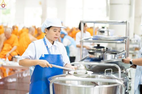 ภาพ No.229643:วันที่ 25 มิถุนายน พ.ศ. 2568 (แรม 15 ค่ำ เดือน 7) พิธีบุพเปตพลี ครั้งที่ 166 ร่วมอุทิศบุญแด่หมู่ญาติที่ล่วงลับไปแล้ว และสืบทอดอายุพระพุทธศาสนา ณ หอฉันคุณยายอาจารย์ฯ วัดพระธรรมกาย