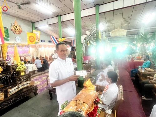 ภาพ No.169835:พิธีทอดกฐิน ณ วัดชุมนุมใน จ.ระยอง ในโครงการกฐินสามัคคีทั่วไทย 30,000 วัด บูชาธรรม 80 ปี หลวงพ่อธัมมชโย โดยคณะศิษยานุศิษย์วัดพระธรรมกาย วันที่ 26 ตุลาคม พ.ศ. 2567