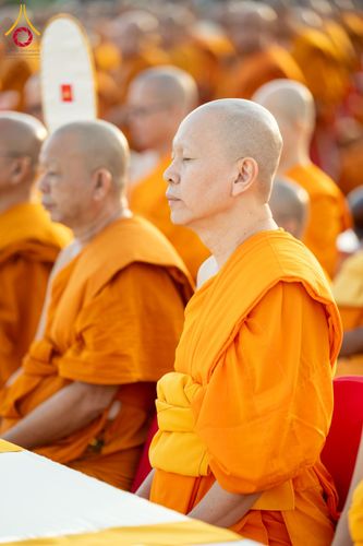 ภาพ No.250507:วันพุธที่ 8 ตุลาคม พ.ศ. 2568 พิธีตักบาตรเทโวโรหณะ ณ ลานธรรมปทุมรัตน์ธรรมเจดีย์ พุทธอุทยานนานาชาติ อ.โพนพิสัย จ.หนองคาย