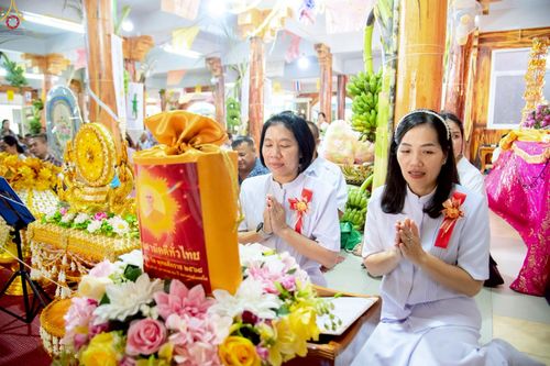 ภาพ No.269364:วันที่ 25 ตุลาคม พ.ศ. 2568 พิธีทอดกฐินสามัคคีทั่วไทย ณ วัดอัมพุมัญยาราม (ห้วยใหญ่)  อ.สระโบสถ์ จ.ลพบุรี โดยคณะศิษยานุศิษย์ บูชาธรรม 81 ปี หลวงพ่อธัมมชโย