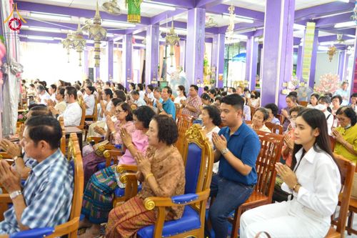 ภาพ No.170997:พิธีทอดกฐิน ณ วัดบางไกรใน จ.นนทบุรี ในโครงการกฐินสามัคคีทั่วไทย 30,000 วัด บูชาธรรม 80 ปี หลวงพ่อธัมมชโย โดยคณะศิษยานุศิษย์วัดพระธรรมกาย วันที่ 27 ตุลาคม พ.ศ. 2567