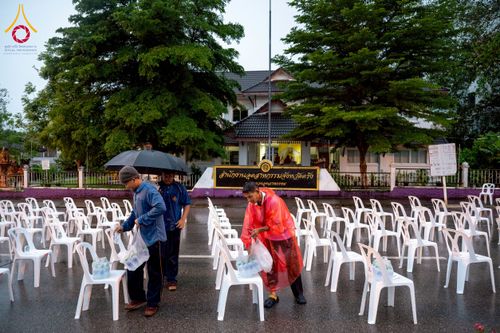 ภาพ No.226044:วันอาทิตย์ที่ 25 พฤษภาคม พ.ศ. 2568 พิธีตักบาตรพระ 1,000 รูปเมืองตรัง ครบรอบ 110 ปี เมืองทับเที่ยง ถวายเป็นพุทธบูชา ถวายเป็นพระราชกุศลแด่รัชกาลที่ 10 และอุทิศส่วนกุศลแด่อดีตเจ้าเมืองตรัง และบรรพบุรุษ ณ บริเวณหน้าศาลากลางจังหวัดตรัง ถนนพระราม 6