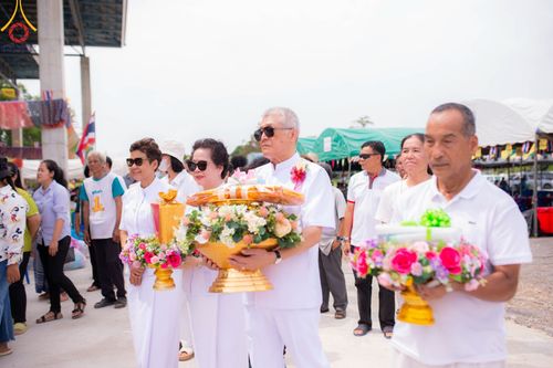 ภาพ No.172712:พิธีทอดกฐิน ณ วัดบ้านขาม อ.หนองแซง จ.สระบุรี ในโครงการกฐินสามัคคีทั่วไทย 30,000 วัด บูชาธรรม 80 ปี หลวงพ่อธัมมชโย โดยคณะศิษยานุศิษย์วัดพระธรรมกาย วันที่ 27 ตุลาคม พ.ศ. 2567