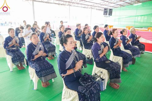 ภาพ No.97233:พิธีทอดผ้าป่า เพื่อสร้าง "ลานอเนกประสงค์พญานาค 4 ตระกูล" และพิธีจุดประทีปโคมลอย ลอยกระทง ถวายประทีปเป็นพุทธบูชา ณ พุทธอุทยานนานาชาติ จ.หนองคาย วันที่ 27 พฤศจิกายน พ.ศ. 2566