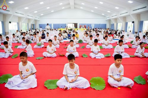 ภาพ No.213748:วันเสาร์ที่ 29 มีนาคม พ.ศ. 2568 พิธีตัดปอยผม ขอขมาผู้ปกครอง มอบบาตร-ผ้าไตร และพิธีบรรพชาสามเณร ณ ศูนย์ปฏิบัติธรรมจังหวัดระยอง (บ้านช่องลม) ต.บางบุตร อ.บ้านค่าย จ.ระยอง