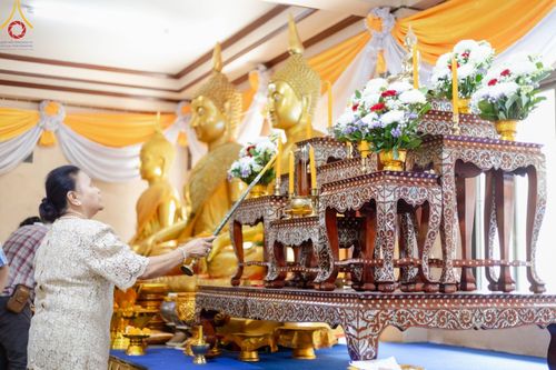 ภาพ No.93219:พิธีทอดกฐินสามัคคีทั่วไทย 5,000 วัด ณ วัดคลองชัน จ.ปทุมธานี วันที่ 12 พฤศจิกายน พ.ศ. 2566