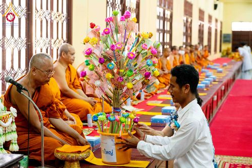 ภาพ No.295760:วันที่ 16 มกราคม พ.ศ. 2569 พิธีทอดผ้าป่าทำนุบำรุงศาสนสถาน ณ วัดบางรักใหญ่ อ.บางบัวทอง จ.นนทบุรี อนุสรณ์สถานลำดับที่ 4 สถานที่เกิดด้วยกายธรรม ในโครงการธรรมยาตรา กตัญญูบูชา มหาปูชนียาจารย์ พระมงคลเทพมุนี(สด จนฺทสโร) พระผู้ปราบมาร อนุสรณ์สถาน 7 แห่ง ปีที่ 1