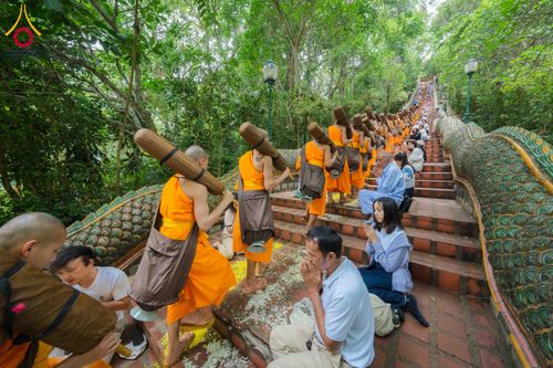 ภาพ No.329171:วันเสาร์ที่ 16 พฤษภาคม พ.ศ.2569 ธรรมยาตรา เดินดูดวงขึ้นดอยฉลองแชมป์บาลี วัดบ้านขุน อำเภอฮอด จังหวัดเชียงใหม่