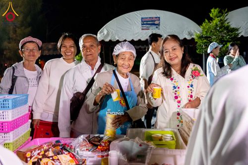 ภาพ No.288180:วันที่ 5 มกราคม พ.ศ. 2569 พิธีถวายภัตตาหารเป็นสังฆทาน แด่พระธรรมยาตรา ในโครงการธรรมยาตรา กตัญญูบูชา มหาปูชนียาจารย์ พระมงคลเทพมุนี(สด จนฺทสโร) พระผู้ปราบมาร อนุสรณ์สถาน 7 แห่ง ปีที่ 14 ณ อนุสรณ์สถานมหาวิหารพระมงคลเทพมุนี (โลตัสแลนด์) อ.สองพี่น้อง จ.สุพรร