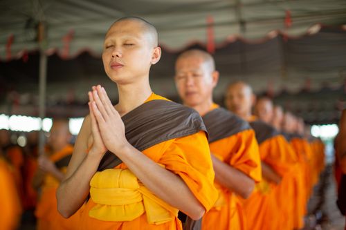 ภาพ No.33493:โครงการธรรมยาตรา เส้นทางพระผู้ปราบมาร ปีที่ 7 ณ อนุสรณ์สถานพระมงคลเทพมุนี