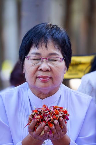 ภาพ No.33582:โครงการธรรมยาตรา เส้นทางพระผู้ปราบมาร ปีที่ 7 ณ อนุสรณ์สถานพระมงคลเทพมุนี