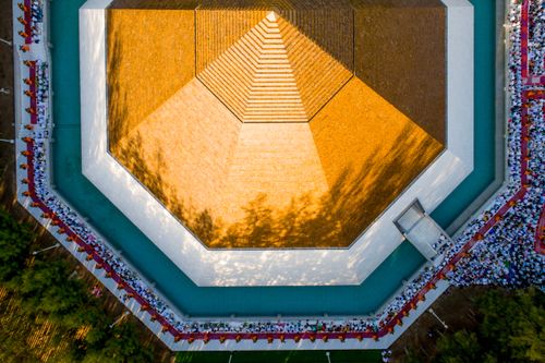 ภาพ No.33459:โครงการธรรมยาตรา เส้นทางพระผู้ปราบมาร ปีที่ 7 ณ อนุสรณ์สถานพระมงคลเทพมุนี