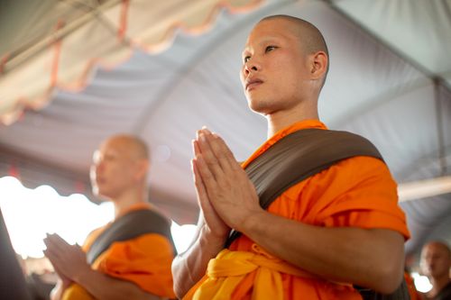 ภาพ No.33494:โครงการธรรมยาตรา เส้นทางพระผู้ปราบมาร ปีที่ 7 ณ อนุสรณ์สถานพระมงคลเทพมุนี