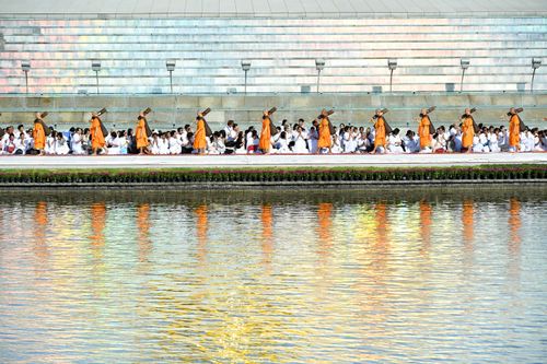 ภาพ No.33355:โครงการธรรมยาตรา เส้นทางพระผู้ปราบมาร ปีที่ 7 ณ วัดพระธรรมกาย