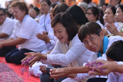 ภาพ No.33571:โครงการธรรมยาตรา เส้นทางพระผู้ปราบมาร ปีที่ 7 ณ อนุสรณ์สถานพระมงคลเทพมุนี