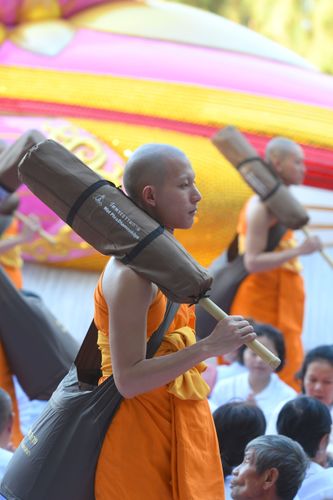 ภาพ No.33530:โครงการธรรมยาตรา เส้นทางพระผู้ปราบมาร ปีที่ 7 ณ อนุสรณ์สถานพระมงคลเทพมุนี