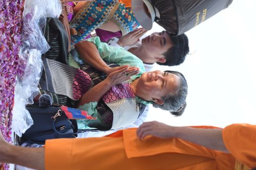 ภาพ No.33527:โครงการธรรมยาตรา เส้นทางพระผู้ปราบมาร ปีที่ 7 ณ อนุสรณ์สถานพระมงคลเทพมุนี