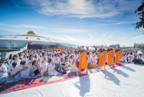 ภาพ No.33421:โครงการธรรมยาตรา เส้นทางพระผู้ปราบมาร ปีที่ 7 ณ วัดพระธรรมกาย