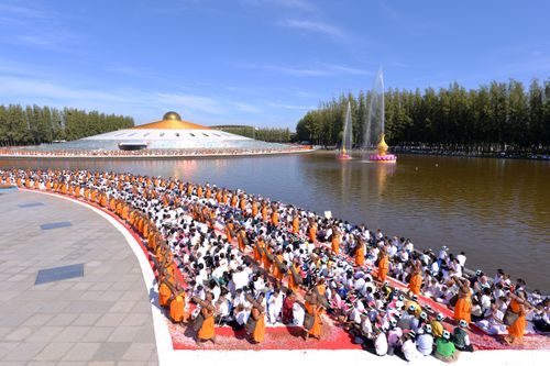 ภาพ No.33360:โครงการธรรมยาตรา เส้นทางพระผู้ปราบมาร ปีที่ 7 ณ วัดพระธรรมกาย