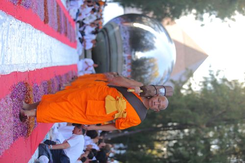 ภาพ No.33475:โครงการธรรมยาตรา เส้นทางพระผู้ปราบมาร ปีที่ 7 ณ อนุสรณ์สถานพระมงคลเทพมุนี