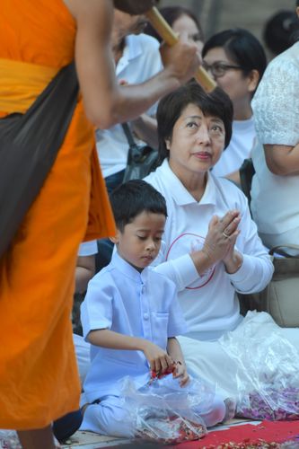 ภาพ No.33543:โครงการธรรมยาตรา เส้นทางพระผู้ปราบมาร ปีที่ 7 ณ อนุสรณ์สถานพระมงคลเทพมุนี