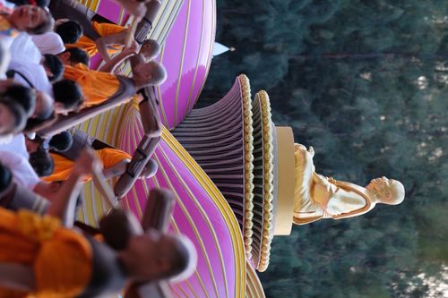 ภาพ No.33487:โครงการธรรมยาตรา เส้นทางพระผู้ปราบมาร ปีที่ 7 ณ อนุสรณ์สถานพระมงคลเทพมุนี