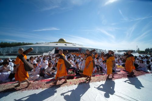 ภาพ No.33424:โครงการธรรมยาตรา เส้นทางพระผู้ปราบมาร ปีที่ 7 ณ วัดพระธรรมกาย