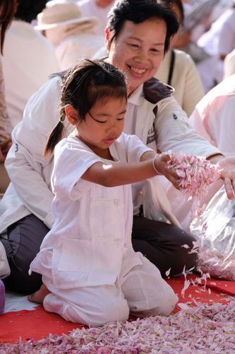 ภาพ No.33505:โครงการธรรมยาตรา เส้นทางพระผู้ปราบมาร ปีที่ 7 ณ อนุสรณ์สถานพระมงคลเทพมุนี