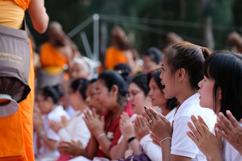 ภาพ No.33512:โครงการธรรมยาตรา เส้นทางพระผู้ปราบมาร ปีที่ 7 ณ อนุสรณ์สถานพระมงคลเทพมุนี
