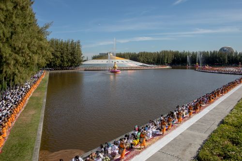 ภาพ No.33333:โครงการธรรมยาตรา เส้นทางพระผู้ปราบมาร ปีที่ 7 ณ วัดพระธรรมกาย