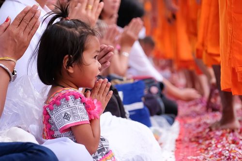 ภาพ No.33519:โครงการธรรมยาตรา เส้นทางพระผู้ปราบมาร ปีที่ 7 ณ อนุสรณ์สถานพระมงคลเทพมุนี