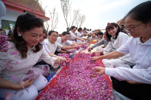 ภาพ No.33754:โครงการธรรมยาตรา เส้นทางพระผู้ปราบมาร ปีที่ 7 ณ วัดสองพี่น้อง