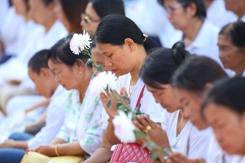 ภาพ No.33998:โครงการธรรมยาตรา เส้นทางพระผู้ปราบมาร ปีที่ 7 ณ วัดโบสถ์บน