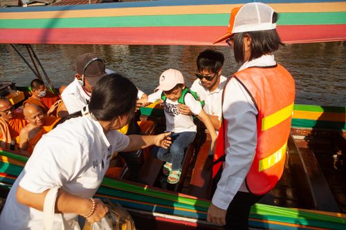 ภาพ No.33869:โครงการธรรมยาตรา เส้นทางพระผู้ปราบมาร ปีที่ 7 ณ วัดโบสถ์บน