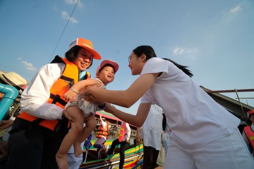 ภาพ No.34054:โครงการธรรมยาตรา เส้นทางพระผู้ปราบมาร ปีที่ 7 ณ วัดโบสถ์บน