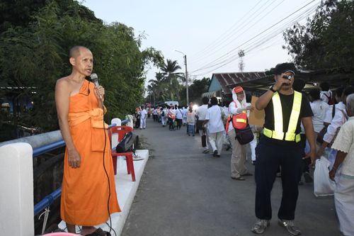 ภาพ No.34033:โครงการธรรมยาตรา เส้นทางพระผู้ปราบมาร ปีที่ 7 ณ วัดโบสถ์บน