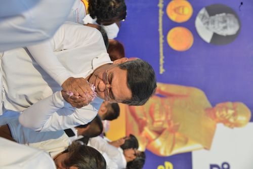 ภาพ No.34301:โครงการธรรมยาตรา เส้นทางพระผู้ปราบมาร ปีที่ 7 ณ อนุสรณ์สถานบางปลา