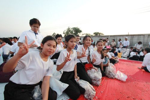 ภาพ No.34219:โครงการธรรมยาตรา เส้นทางพระผู้ปราบมาร ปีที่ 7 ณ อนุสรณ์สถานบางปลา